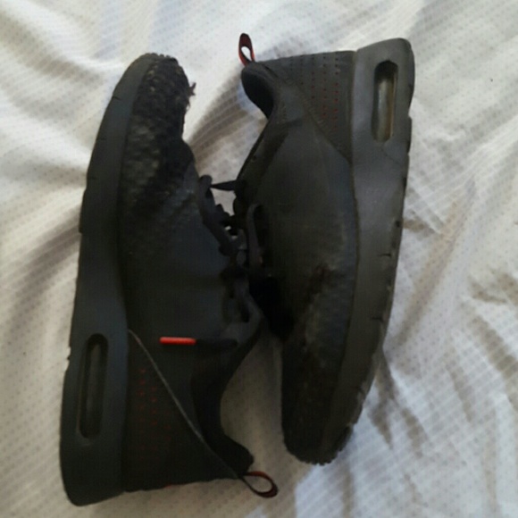 Pair Nike black red air nikes sneakers shoes size6 - Picture 7 of 7